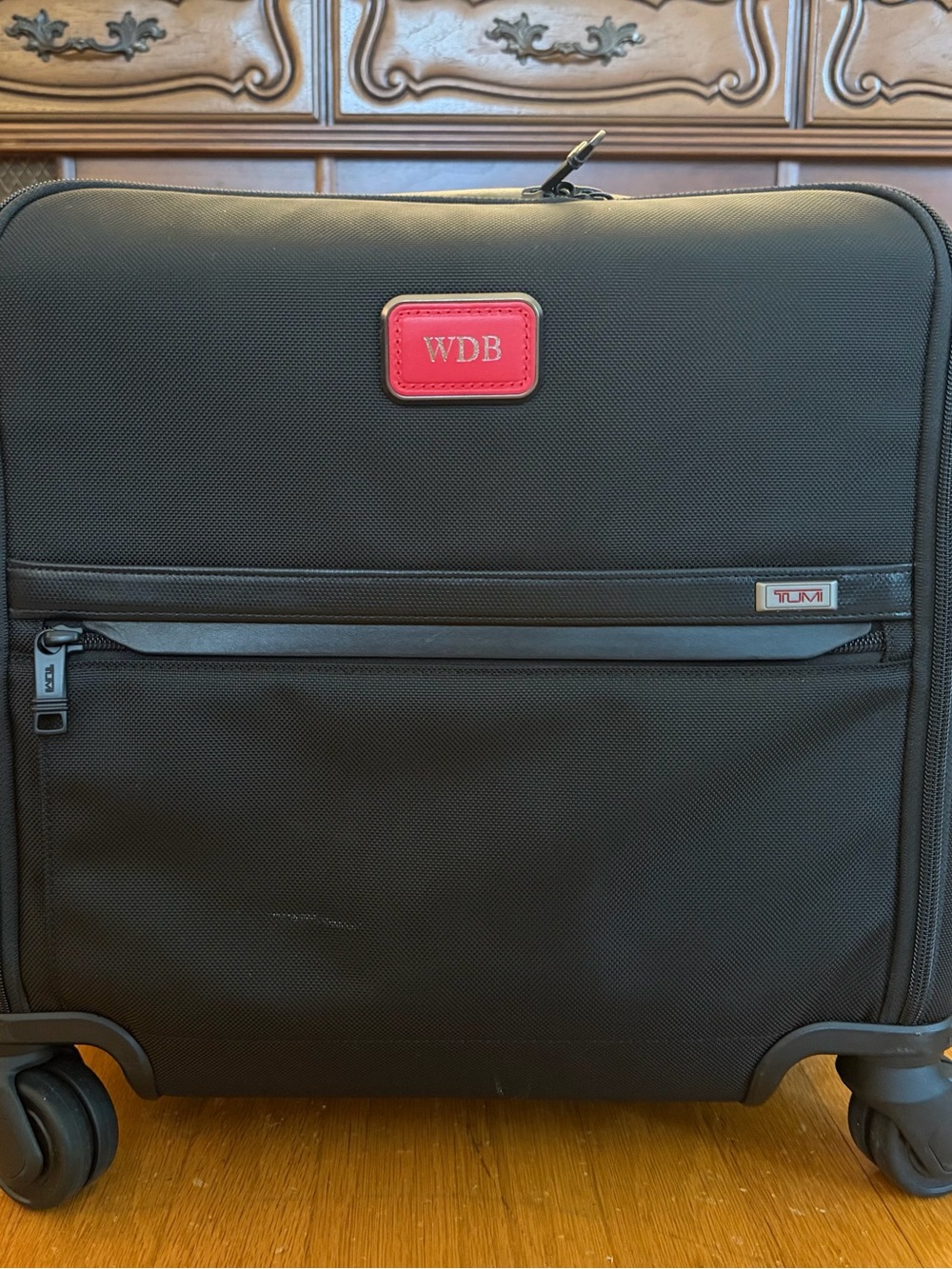 Tumi Alpha Compact 4 Wheeled Brief Black Carry-On